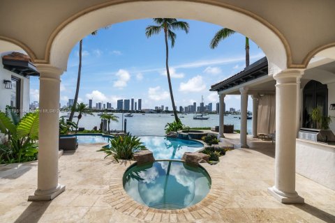 Casa en venta en Miami Beach, Florida, 5 dormitorios, 565.77 m2 № 7143 - foto 1