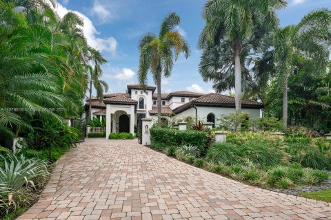 Casa en venta en Miami Beach, Florida, 5 dormitorios, 565.77 m2 № 7143 - foto 2