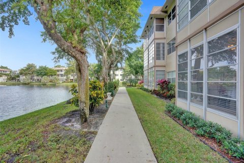 Copropriété à vendre à Lauderdale Lakes, Floride: 2 chambres, 87.7 m2 № 919594 - photo 28