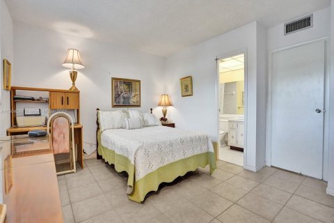 Copropriété à vendre à Lauderdale Lakes, Floride: 2 chambres, 87.7 m2 № 919594 - photo 16