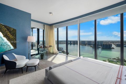 Condo in Sunny Isles Beach, Florida, 3 bedrooms  № 980835 - photo 12