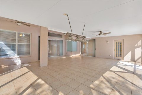 Villa ou maison à vendre à Tampa, Floride: 4 chambres, 282.24 m2 № 1407239 - photo 28