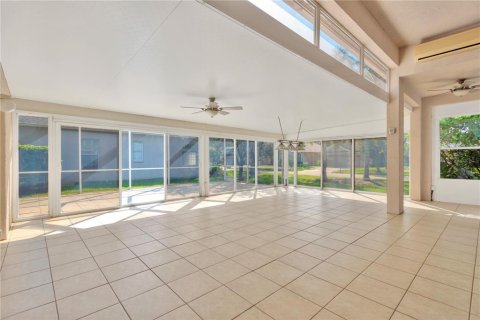 Villa ou maison à vendre à Tampa, Floride: 4 chambres, 282.24 m2 № 1407239 - photo 29