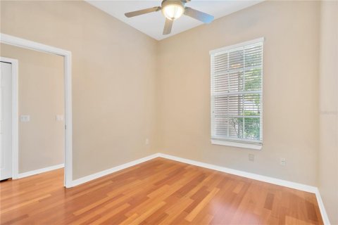 Casa en venta en Tampa, Florida, 4 dormitorios, 282.24 m2 № 1407239 - foto 8