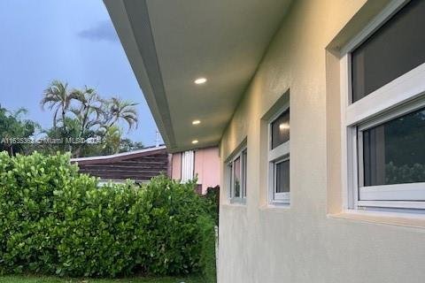 Casa en venta en Cutler Bay, Florida, 4 dormitorios, 124.86 m2 № 1305072 - foto 3