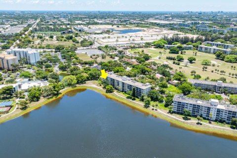 Copropriété à vendre à Pompano Beach, Floride: 2 chambres, 98.85 m2 № 1187296 - photo 3