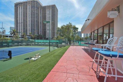 Condo in Aventura, Florida, 2 bedrooms  № 1096360 - photo 10