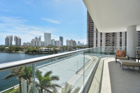 Condo in Aventura, Florida, 2 bedrooms  № 1096360 - photo 29