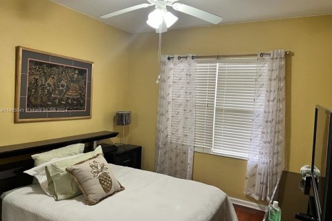 Casa en venta en Port St. Lucie, Florida, 3 dormitorios, 202.71 m2 № 1092475 - foto 9