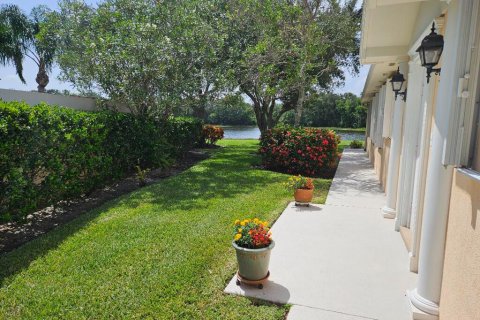Townhouse in Hobe Sound, Florida 2 bedrooms, 156.26 sq.m. № 761228 - photo 8