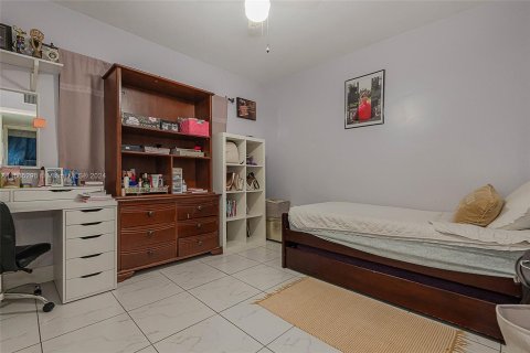 Immobilier commercial à vendre à Miami, Floride: 216.65 m2 № 1378570 - photo 9