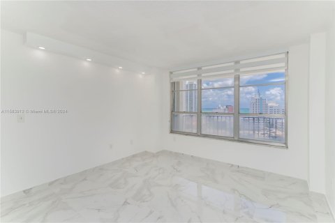 Copropriété à vendre à Miami Beach, Floride: 1 chambre, 76.18 m2 № 1170685 - photo 5