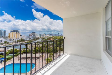 Condominio en venta en Miami Beach, Florida, 1 dormitorio, 76.18 m2 № 1170685 - foto 19