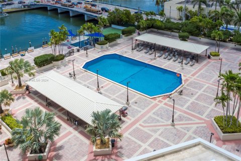 Condo in Miami Beach, Florida, 1 bedroom  № 1170685 - photo 30