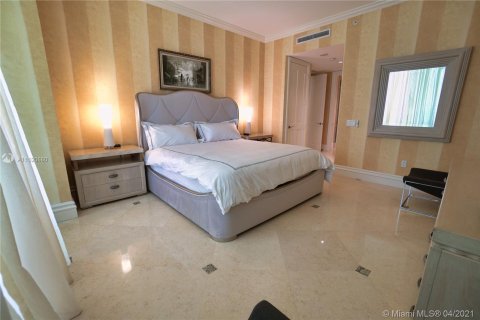Apartment in Bal Harbour, Florida 2 bedrooms, 206.34 sq.m. № 11193 - photo 19