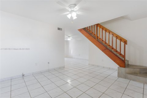 Condominio en venta en Hialeah Gardens, Florida, 3 dormitorios, 109.81 m2 № 920665 - foto 14