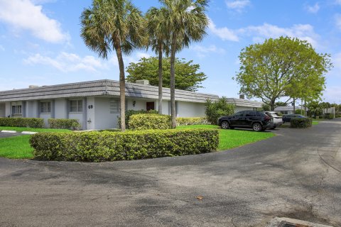 Villa ou maison à vendre à West Palm Beach, Floride: 2 chambres, 123.37 m2 № 1172568 - photo 4