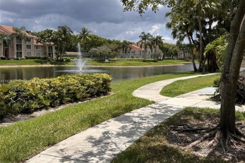 Condominio en venta en Miramar, Florida, 3 dormitorios, 120.77 m2 № 1232096 - foto 19