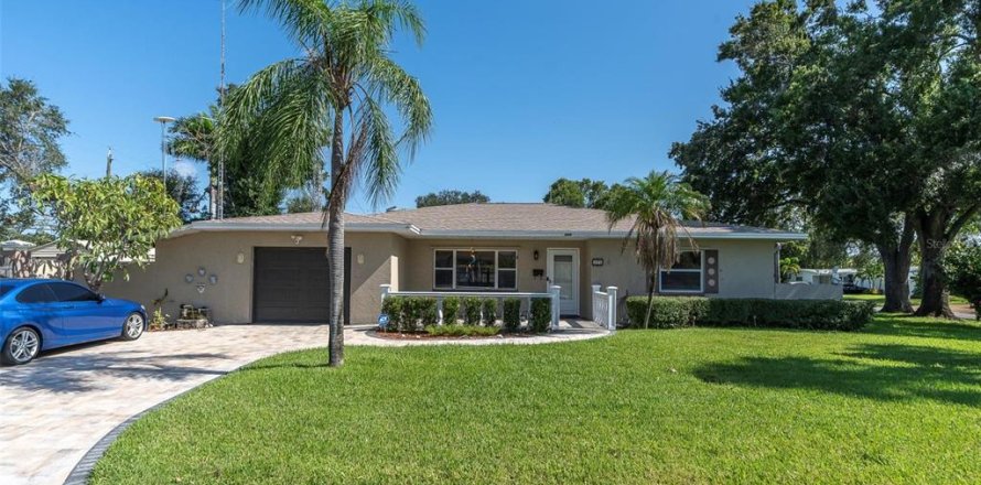 Casa en Saint Petersburg, Florida 3 dormitorios, 164.25 m2 № 1326234