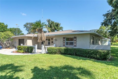 Villa ou maison à vendre à Saint Petersburg, Floride: 3 chambres, 164.25 m2 № 1326234 - photo 2