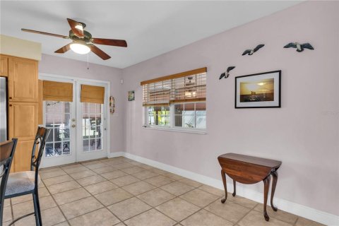 Casa en venta en Saint Petersburg, Florida, 3 dormitorios, 164.25 m2 № 1326234 - foto 13