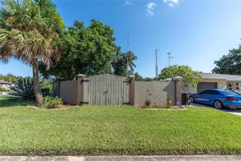 Casa en venta en Saint Petersburg, Florida, 3 dormitorios, 164.25 m2 № 1326234 - foto 5