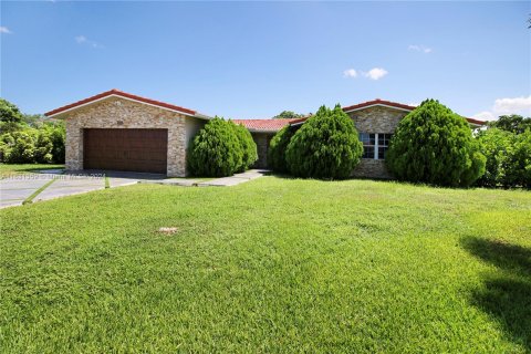 Villa ou maison à vendre à Coral Springs, Floride: 3 chambres, 181.07 m2 № 1292432 - photo 2