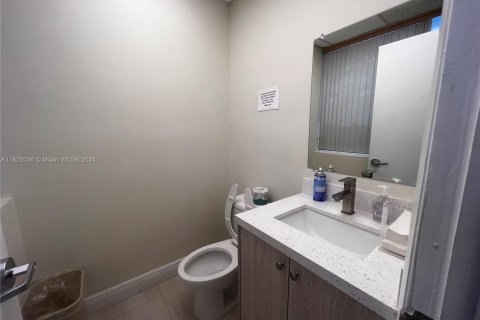 Immobilier commercial à vendre à Pembroke Pines, Floride № 1271523 - photo 5