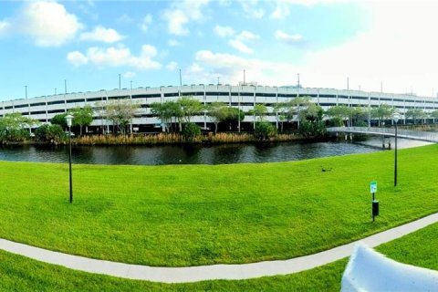 Condo in Miami, Florida, 1 bedroom  № 1270879 - photo 18