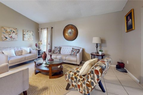 Casa en venta en Homestead, Florida, 3 dormitorios, 138.24 m2 № 783697 - foto 6