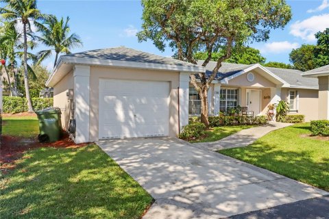 Casa en venta en Homestead, Florida, 3 dormitorios, 138.24 m2 № 783697 - foto 1