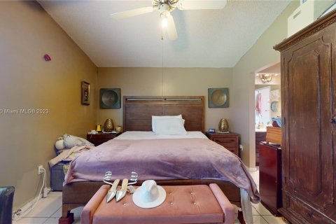 Casa en venta en Homestead, Florida, 3 dormitorios, 138.24 m2 № 783697 - foto 15