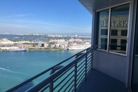 Copropriété à vendre à Miami, Floride: 2 chambres, 108.6 m2 № 643022 - photo 1