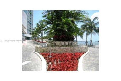 Condominio en venta en Miami, Florida, 2 dormitorios, 108.6 m2 № 643022 - foto 9