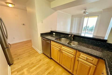 Condo in Tampa, Florida, 2 bedrooms  № 1364643 - photo 7