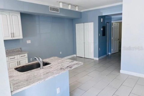 Copropriété à vendre à Tampa, Floride: 1 chambre, 83.98 m2 № 1405180 - photo 6