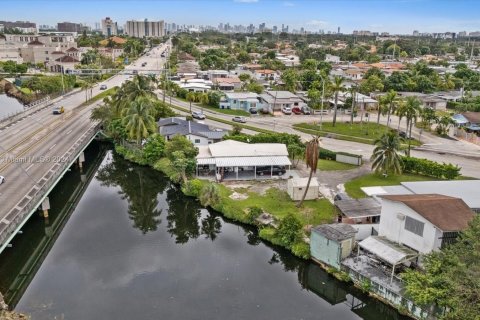 Villa ou maison à vendre à Miami, Floride: 2 chambres, 100.15 m2 № 1404343 - photo 10