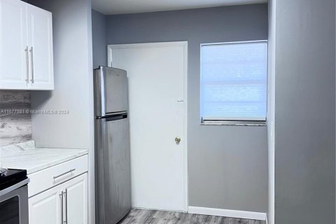 Condominio en venta en Miami, Florida, 2 dormitorios, 122.17 m2 № 1404249 - foto 2