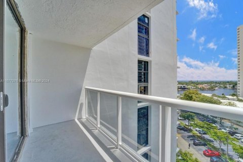 Condominio en venta en Aventura, Florida, 2 dormitorios, 112.78 m2 № 1404344 - foto 6