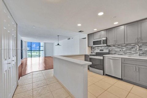 Condominio en venta en Aventura, Florida, 2 dormitorios, 112.78 m2 № 1404344 - foto 1