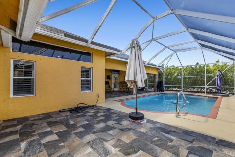 House in Jupiter, Florida 4 bedrooms, 199.83 sq.m. № 1182972 - photo 5