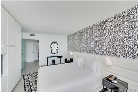 Condominio en venta en Miami Beach, Florida, 1 dormitorio, 64.66 m2 № 17645 - foto 6