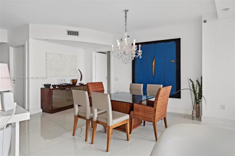 Condo in Miami Beach, Florida, 3 bedrooms  № 1372871 - photo 10