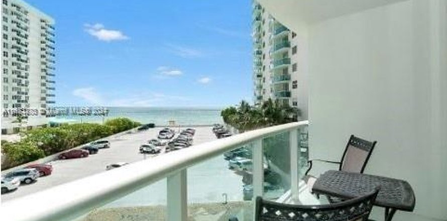 Condo à Hollywood, Floride, 2 chambres  № 1372872