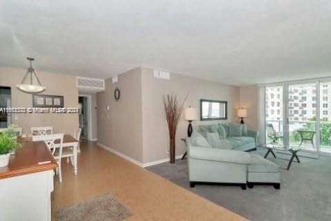 Copropriété à vendre à Hollywood, Floride: 2 chambres, 114.83 m2 № 1372872 - photo 6