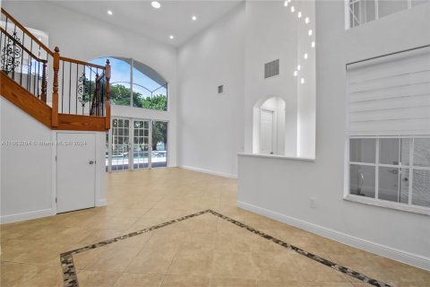 Villa ou maison à vendre à Miramar, Floride: 5 chambres, 312.24 m2 № 1372830 - photo 10