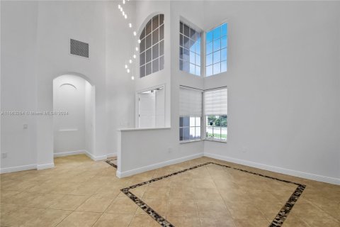 Villa ou maison à vendre à Miramar, Floride: 5 chambres, 312.24 m2 № 1372830 - photo 19