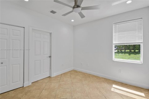 Villa ou maison à vendre à Miramar, Floride: 5 chambres, 312.24 m2 № 1372830 - photo 27