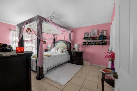 Villa ou maison à vendre à Kissimmee, Floride: 4 chambres, 193.33 m2 № 1296875 - photo 21