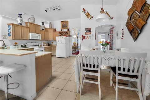 Casa en venta en Kissimmee, Florida, 4 dormitorios, 193.33 m2 № 1296875 - foto 15